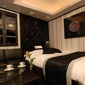 Shuffle Hotel
